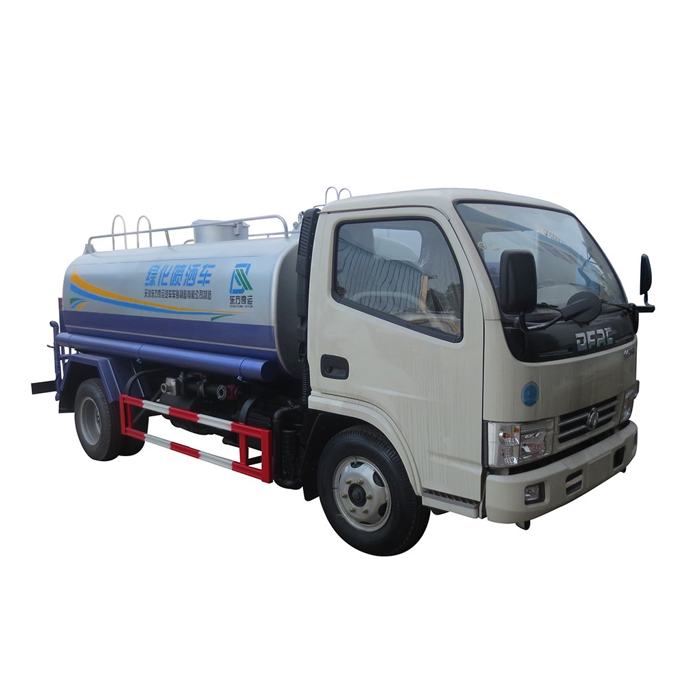 Dongfeng 4000 리터 물 탱크 트럭